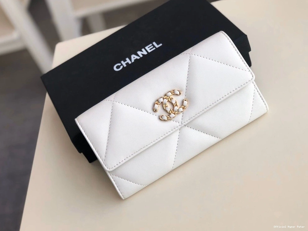 HyperPeter LONG WALLET FLAP CHANEL 19 0805